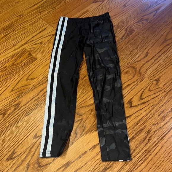 Dori Creations Girl’s Striped Camo Leggings With Sparkles Size 8/10 - Picture 1 of 4